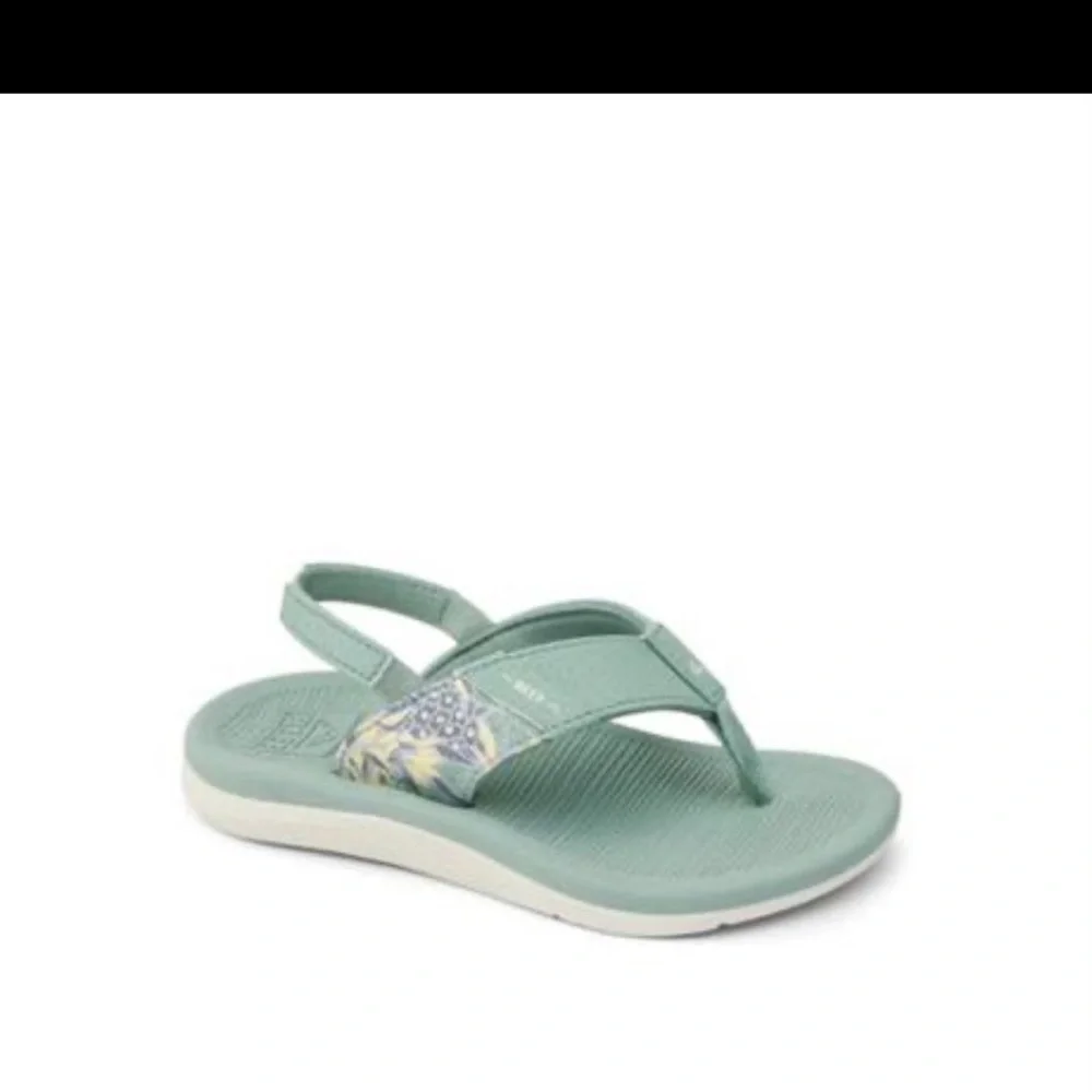 REEF girls Little Santa Ana size 4